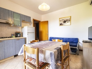 Dining - Modern Holiday Home in Lido di Volano Near Sea (Comacchio)