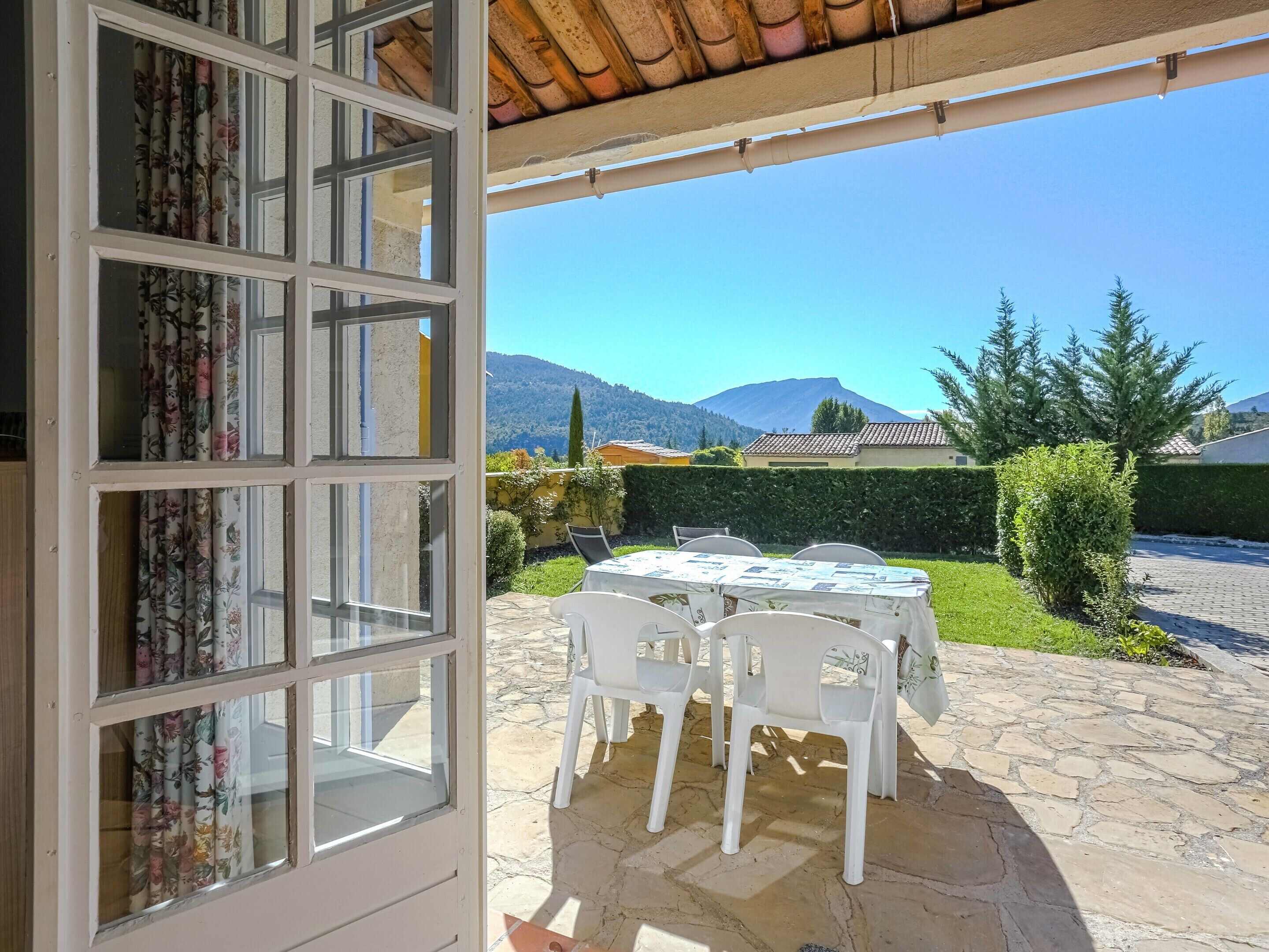 Villa | Garden