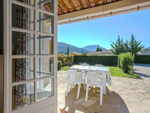 Villa | Garden - Charming Villa in Castellane (Castellane)