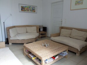Living area - Elegant Villa in Evangelismos with Pool & Garden near Sea Beach (Pylos-Nestoras)