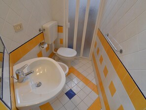 Apartment | Bathroom - Belvilla by OYO Porto Garibaldi Bilo Doria (Comacchio)