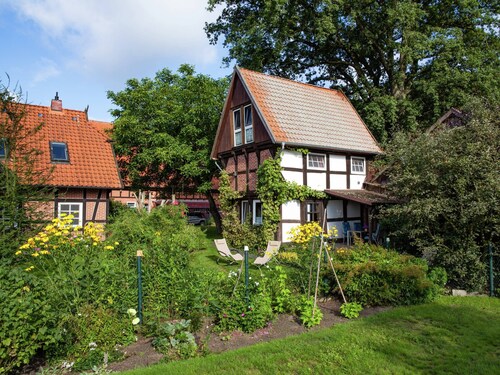 Heritage Holiday Home in Wienhausen near River