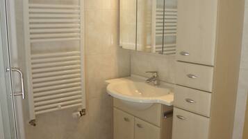 House | Bathroom | Bathtub