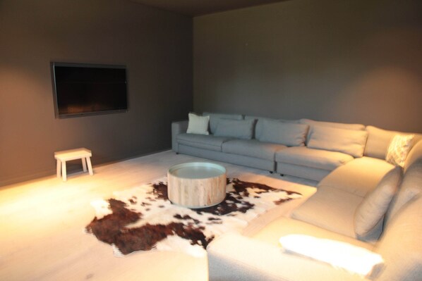 Villa | Games room - Villa in Zealand Near Dutch Flanders Coast (Zuidzande)