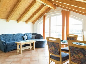Living room - Bright Alpine Retreat (Ingenried)