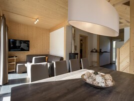 Chalet | Dining