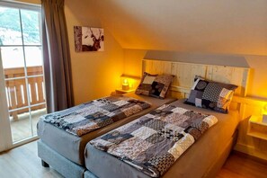 Apartment | 3 bedrooms, individually furnished, bed sheets - Modern Apartment Right Next to the ski Lift (Sankt Margarethen im Lungau)