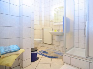 Apartment | Bathroom
