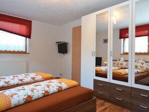 Apartment | 2 Schlafzimmer, individuell eingerichtet, BettwÀsche