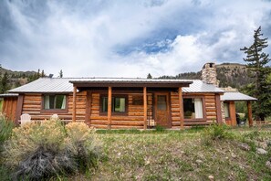 Exterior - Keepin' It Reel - Large Cabin for the Whole Family at Historic Vicker's Ranch - Sleeps 10 (Lake City)