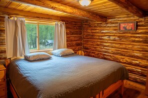 4 bedrooms, Internet, bed sheets - Keepin' It Reel - Large Cabin for the Whole Family at Historic Vicker's Ranch - Sleeps 10 (Lake City)