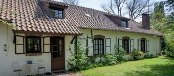 Farmhouse in Sint Joost With Pool & BBQ