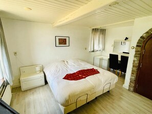 Rumah | 7 kamar tidur dan dilengkapi dengan perabotan berbeda-beda