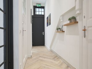 Reception - Chic Holiday Home in Scheveningen With Garden (The Hague)