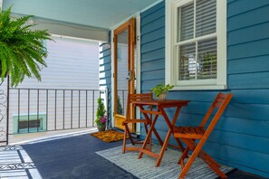 Zimmer, 1 Queen-Bett | Terrasse/Patio