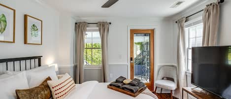 Room, 1 Queen Bed | Blackout curtains, iron/ironing board, free WiFi, bed sheets