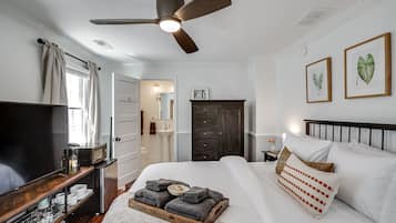 Room, 1 Queen Bed | 1 bedroom, blackout curtains, iron/ironing board, free WiFi