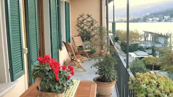 House | Balcony