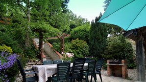 House | Balcony - Extremely High Standard Gîte in Lovely Wine Producing Village (Argancon)