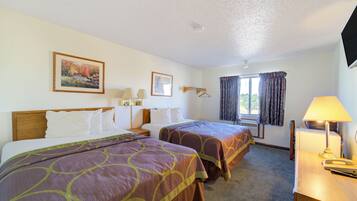 Habitació, 2 llits dobles, no fumadors | Caixa forta a l'habitació, escriptori i planxa i posts de planxar