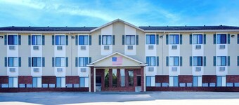 Capital O Amerihost Inn and Suites Kingdom City Hwy 54 MO
