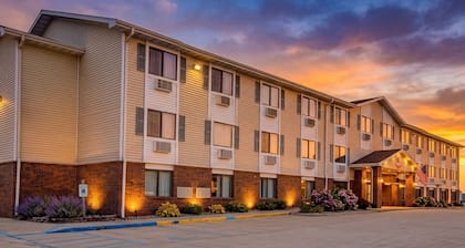 Capital O Amerihost Inn and Suites Kingdom City Hwy 54 MO