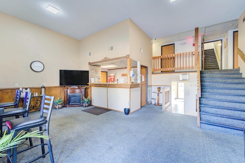 Capital O Amerihost Inn and Suites Kingdom City Hwy 54 MO