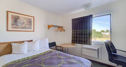 Capital O Amerihost Inn and Suites Kingdom City Hwy 54 MO