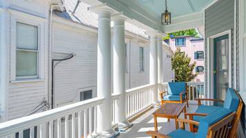 Apartment | Terrace/patio