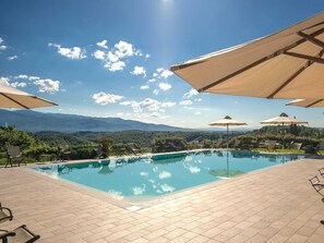 Hus | Pool | Utomhuspool