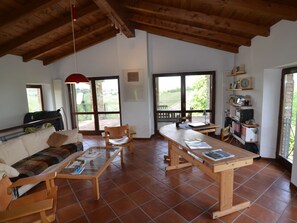 Villa | Living area - Belvilla by OYO Casa Magnano Ziano (Ziano Piacentino)