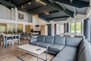 Bungalow | Living room