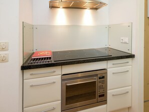Microwave, stovetop, coffee/tea maker