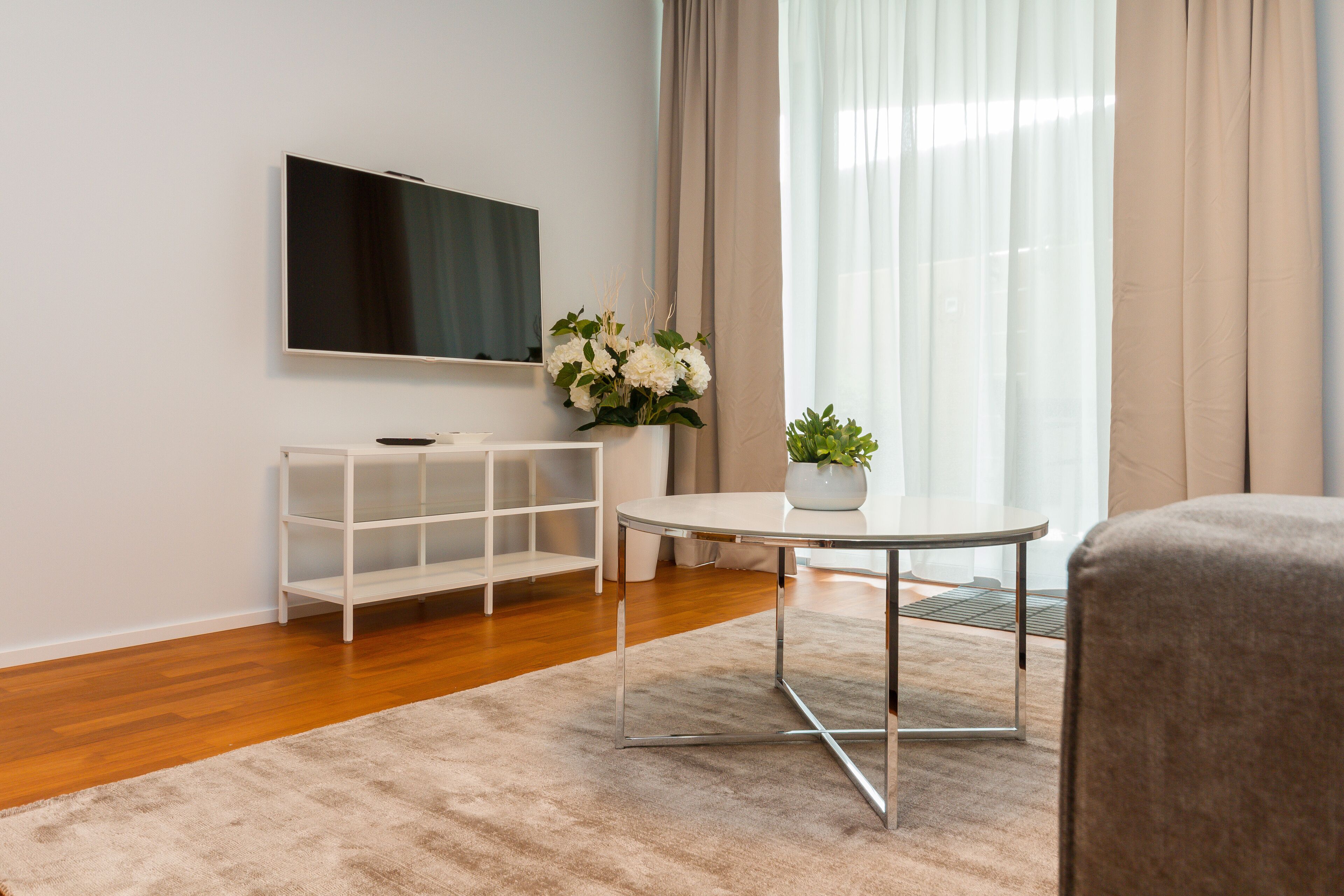 Deluxe Apartment, 1 Bedroom, Terrace | Television