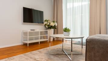 Deluxe Apartment, 1 Bedroom, Terrace | Television
