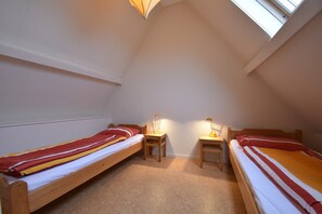 Apartment | 2 bilik tidur, dilengkapkan perabot secara berasingan, cadar katil 