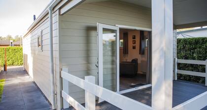 Comfortably Furnished Chalet with Porch near Veluwe