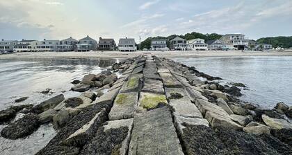 Insta-worthy Couples Retreat: Perfect for romantic getaway!