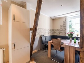 House | Dining