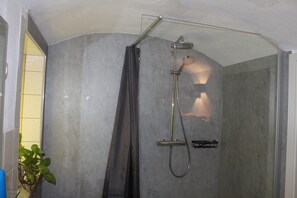 Bathroom - Holiday Home in Saxony With Garden (Struppen)