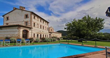 Cottage in Urbania With Pool & Terrace