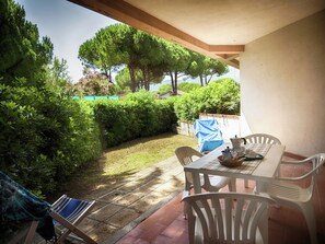 Apartment | Dining - Scenic Holiday Home in Giannella near Beach (Orbetello)