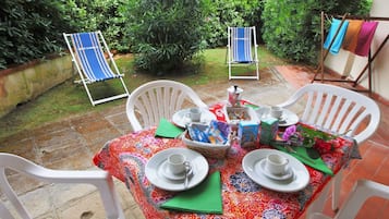 Apartment | Dining