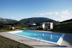 Pool - Farmhouse With a Magnificent Panorama, Swimming Pool, Near Cagli (Cagli)