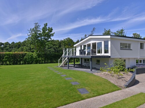 Cozy Holiday Home in Kamperland near Lake