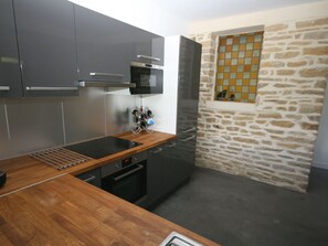 Villa | Dapur peribadi | Dapur, kerusi tinggi 