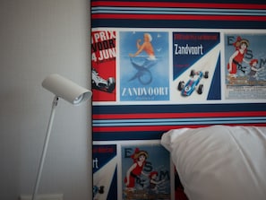 2 bedrooms, individually furnished, bed sheets - Trendy Lodge With Dishwasher Near the Beach (Zandvoort)