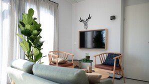 Living room - Trendy Lodge With Dishwasher Near the Beach (Zandvoort)