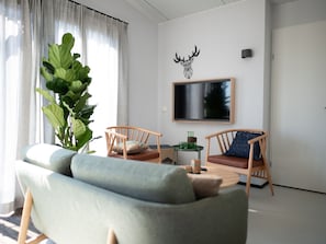 Living room - Trendy Lodge With Dishwasher Near the Beach (Zandvoort)