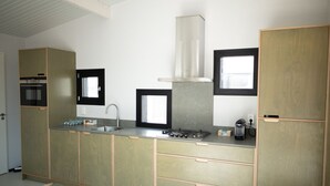 Private kitchen - Trendy Lodge With Dishwasher Near the Beach (Zandvoort)